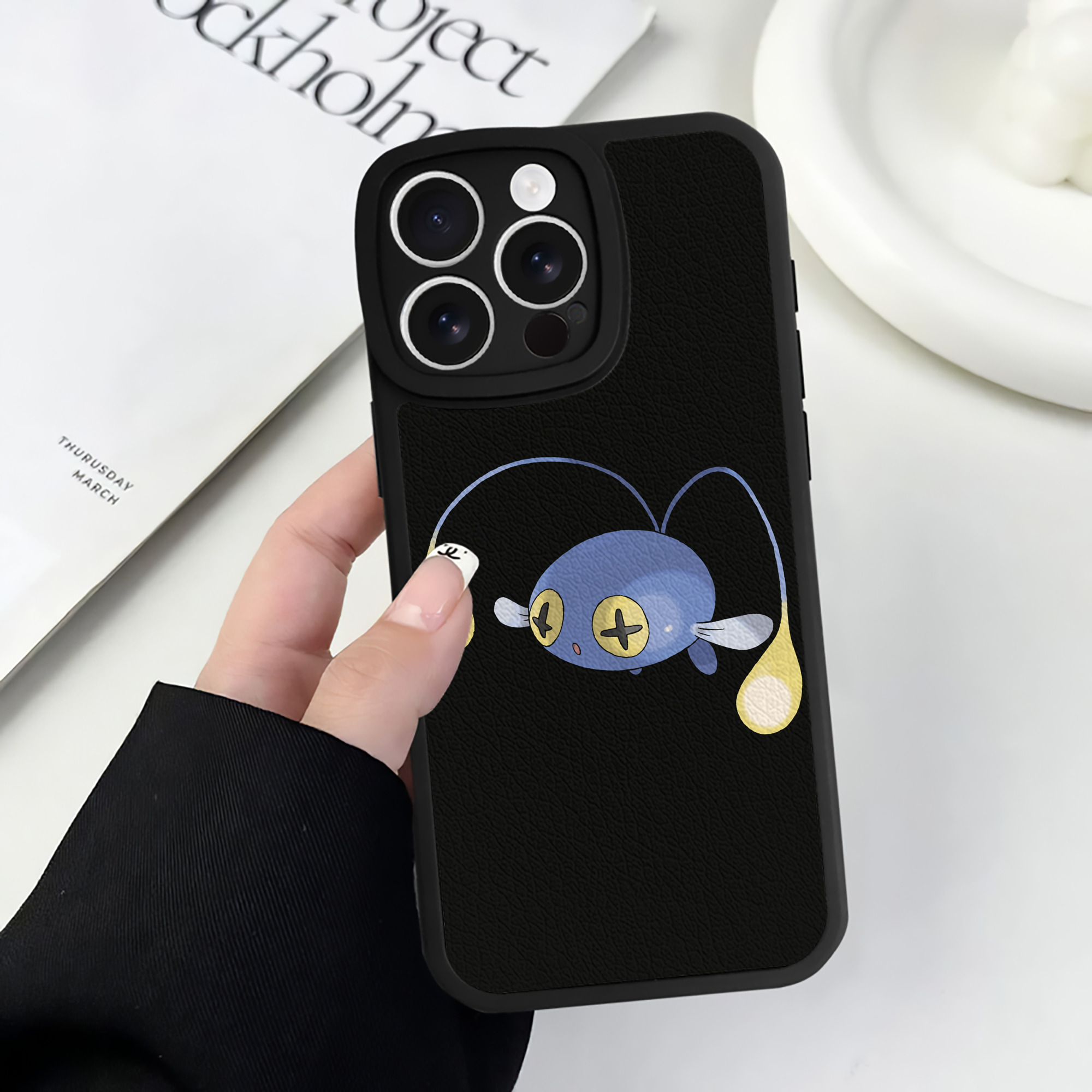 （画像用） ポケットモンスター Pokémon 【iPhone 16シリーズ対応】シリコンスマホケース（レザー調） 材質：シリコン